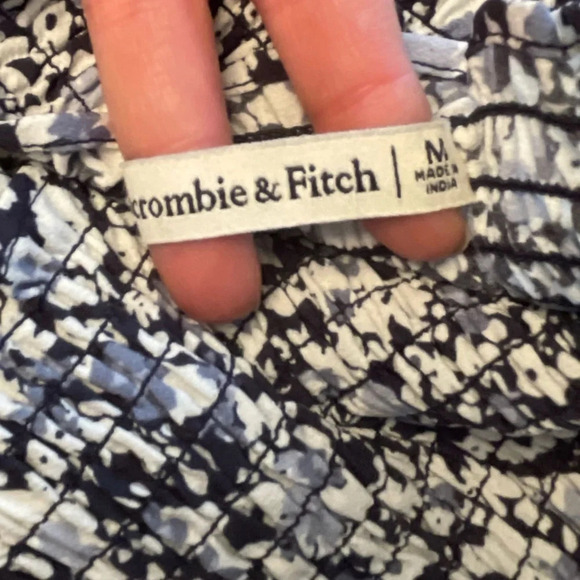 Abercrombie&Fitch Top Womens Medium Floral Smocked Cropped Puff Whimsical Fairy - Picture 8 of 11